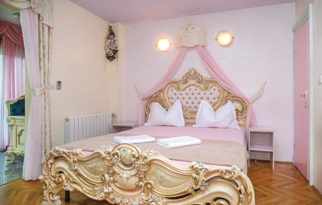 Chiara Apartment